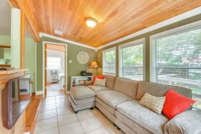 Waterfront Cabin w/ Private Dock on Lake Hartwell! - Interiør