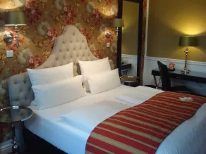 Boutique Hotel Sir & Lady Astor - The Charming City Hotels - Room