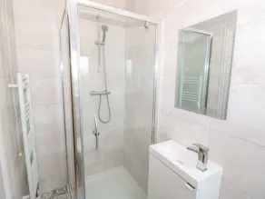 5 Yarmouth Cottages - Baño