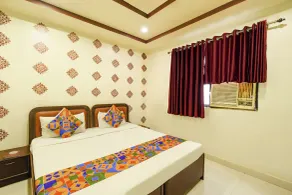 Fabhotel Marjan International - Chambre