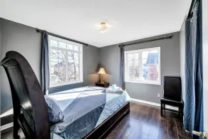 King Bed, Home Gym, 4 TVs, Near Recreational Parks, Tennis Court, Shops - Room