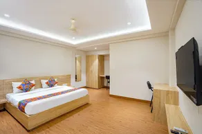 Fabhotel White Pearl - Rom