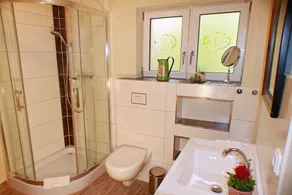 Ferienhaus Stobenstraße - Historisches Fachwerkhaus mit Terrasse & Parkplatz - Bathroom