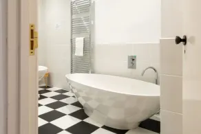 Walltree House - Bathroom