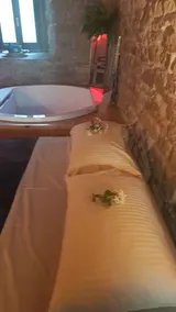 Room in B&B - #fortcozzo_2021 #jacuzzisuite #sauna - Værelse