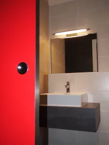 Hotel Colbert - Bathroom