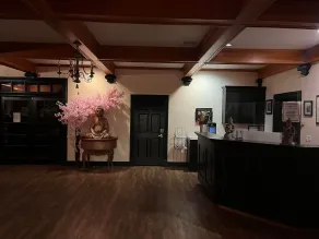 Nuk's Executive Suites - Reception