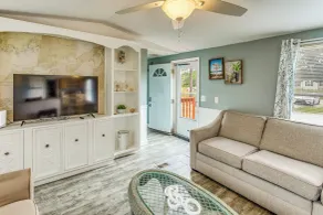 6 Mi to Holden Beach! Shallotte Home w/ Huge Yard - Interiør