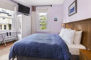 Auberge Château Des Tourelles - Par Aneyro - Vue de la chambre