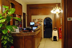 Hotel Domus - Interior entrance