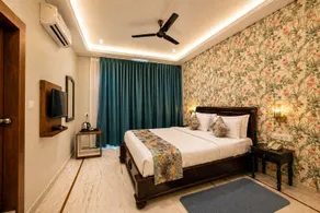 The Crescent Udaipur, Boutique Hotel Near Lake Pichola with Pool - Room