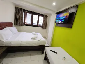 Sadguru Lodge Near Tata Hospital - Chambre