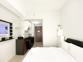 Cozy Stay Studio Transpark Juanda Bekasi Timur Apartment - Værelse