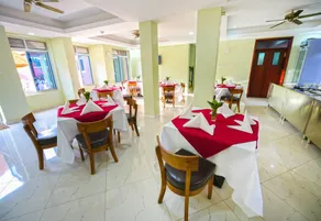 Nyumbani Hotel - Restaurant