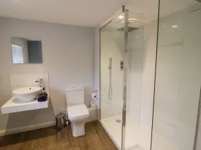 Old Farm Cottage - Bathroom