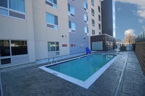 TownePlace Suites by Marriott Greensboro Coliseum Area - Pool