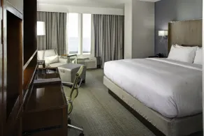 DoubleTree by Hilton Hotel Biloxi - Room