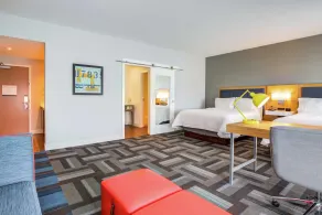 Hampton Inn & Suites Boston/Waltham - Chambre