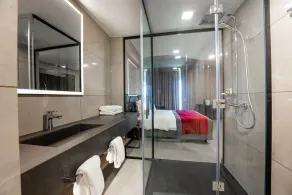 King Fahd Palace Hotel - Bathroom