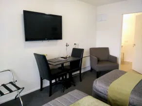 Airport Palms Motel - Chambre