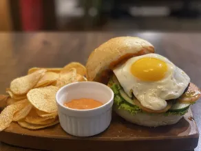 Bravo Tanauan Hotel - Restaurant