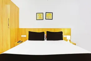 Hotel O Raipur - Rom