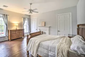 Historic Troy Home Enjoyable Dining Steps Away - Interior