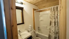 Echo Beach Cottage - Badezimmer