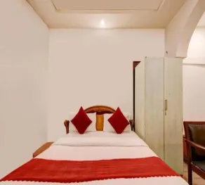 Roomshala Hotel Bir - Quarto