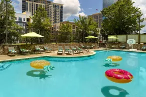 Wyndham Atlanta Buckhead Hotel & Conference Center - Pool