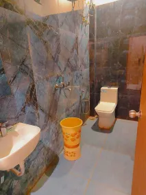 Avadh Sunshine Palace Hotel & Resort - Baño