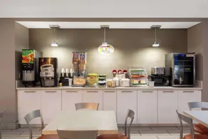 Super 8 by Wyndham Ottawa - Restaurant