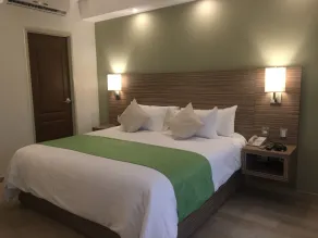 Wyndham Garden Monterrey Valle Real - Chambre