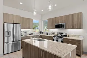 3 King Beds 3 Baths 2-car Garage - Interiør