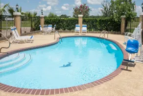Super 8 by Wyndham Sealy - Pool