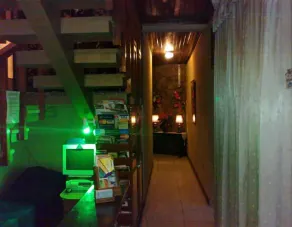 Charly's Place - Lobby