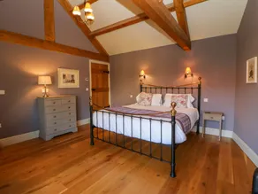 The Byre, Sedbury Park Farm - Chambre