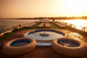 Nile Carnival Cruise - Piscina