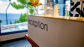 Xenia Residence & Suites - Resepsjon