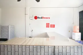 RedDoorz near Mal Abepura - Réception