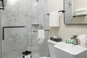 The LEEF Hotel - Bathroom