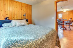 Waterfront Crofton Cabin - Boat Dock & Fire Pit! - Innvendig