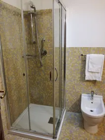 Hotel Leonardo Da Vinci - Bathroom