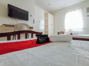 RedDoorz Plus near Bangko Sentral Ng Pilipinas Davao - Chambre