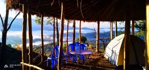 Munnar Jungle Camp - Ingresso interno