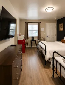 KC's Corner Motel - Rum