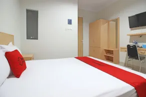 RedDoorz near AMIKOM Yogyakarta - Chambre