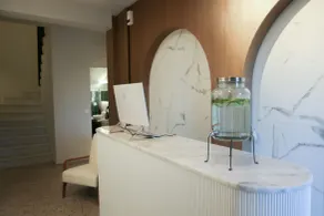 Uphill Unique Boutique Suites - Resepsjon