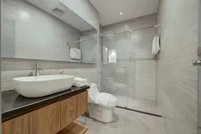 Sky Tree Hotel by New World Hospitality - Bathroom