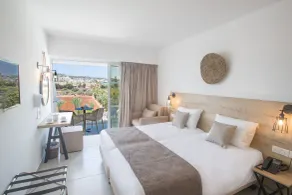 Bohemian Gardens Hotel - Room
